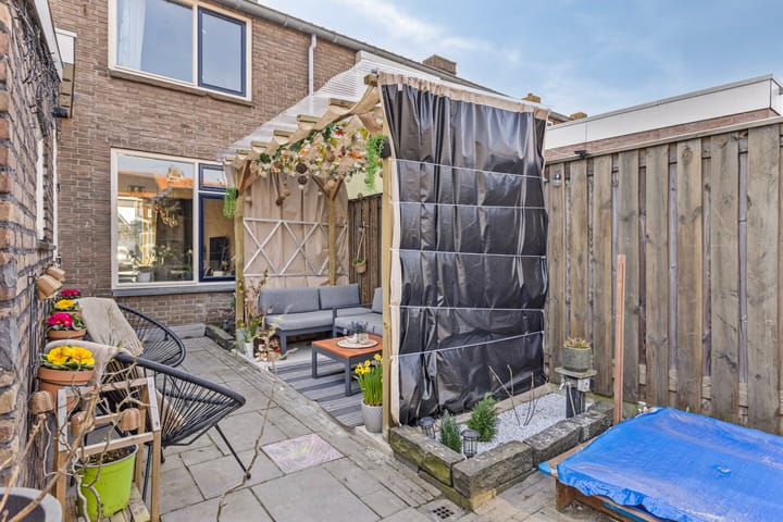 Photo 19 of Henry Dunantstraat 30