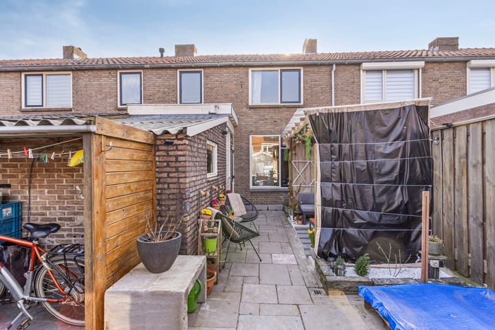 Photo 20 of Henry Dunantstraat 30