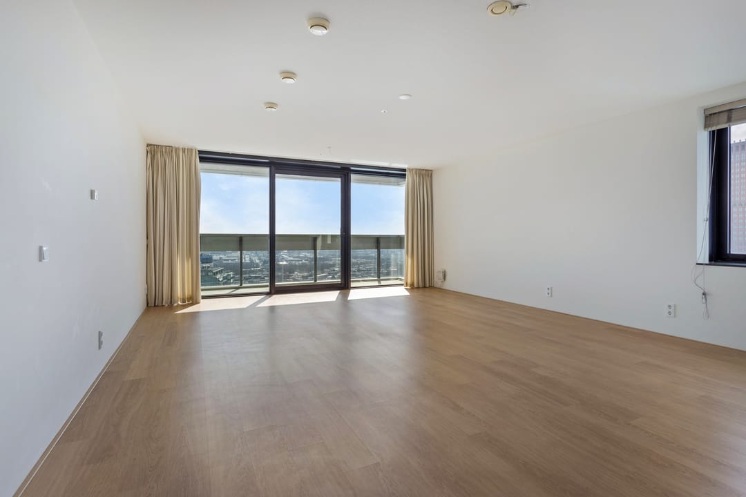 Foto 2 van Anna van Buerenplein 192