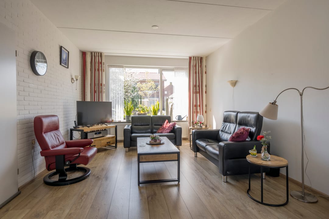 Photo 2 of Isaac Sweersstraat 25