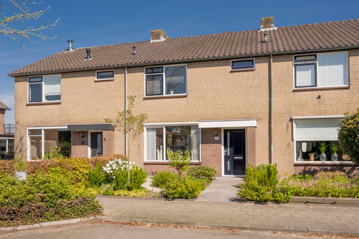 Photo 1 of Isaac Sweersstraat 25