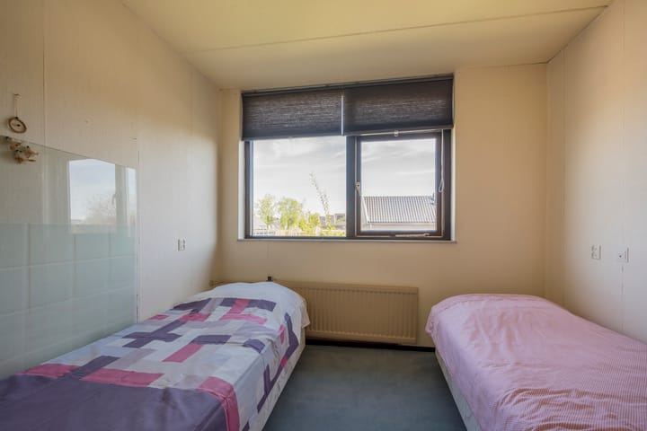 Photo 15 of Isaac Sweersstraat 25