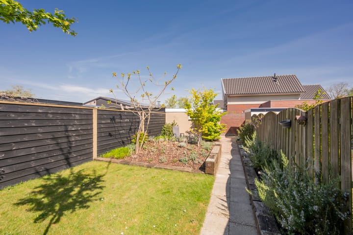 Photo 28 of Isaac Sweersstraat 25