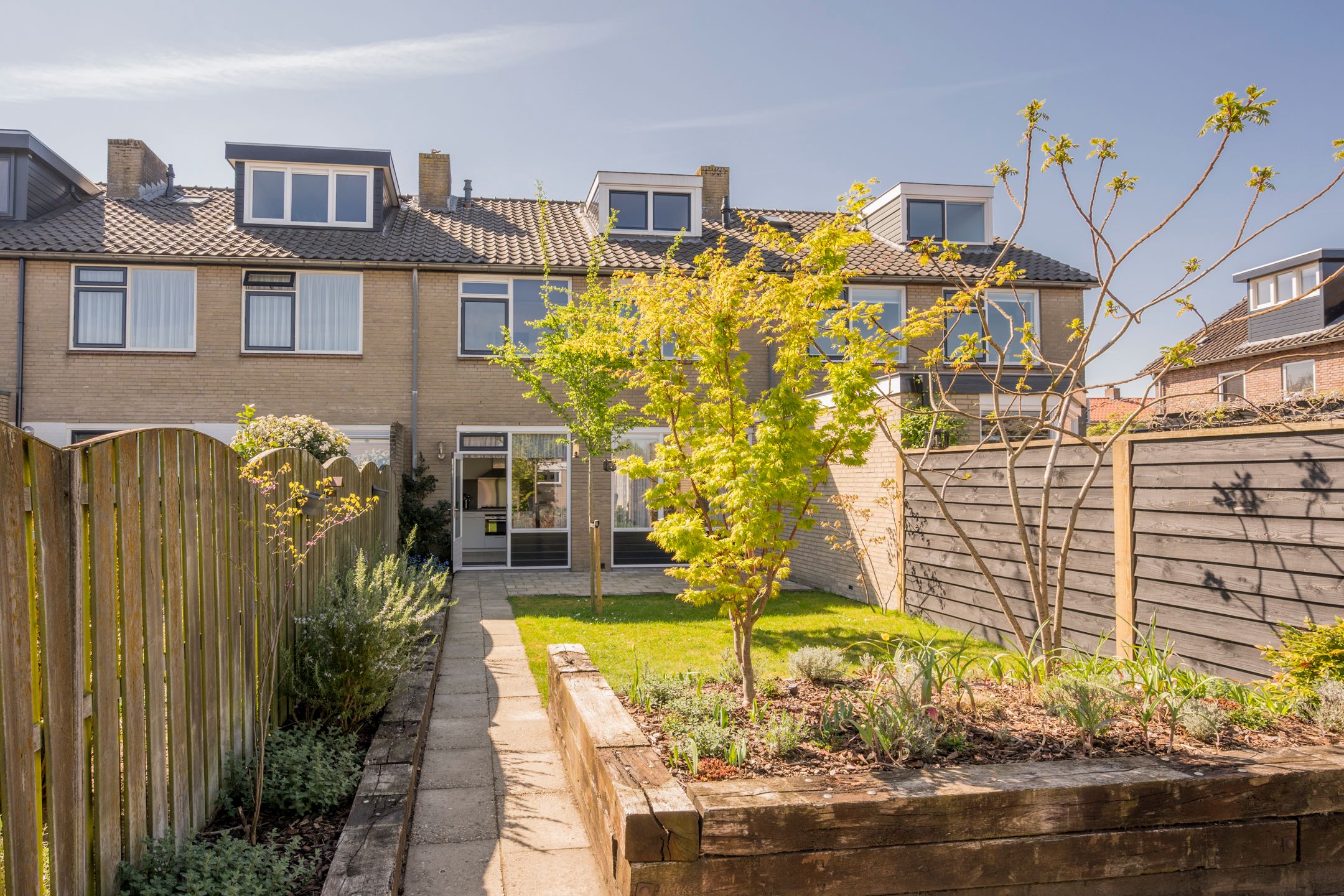 Photo 30 of Isaac Sweersstraat 25