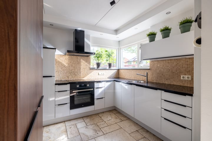 Foto 17 van De Gasperilaan 36