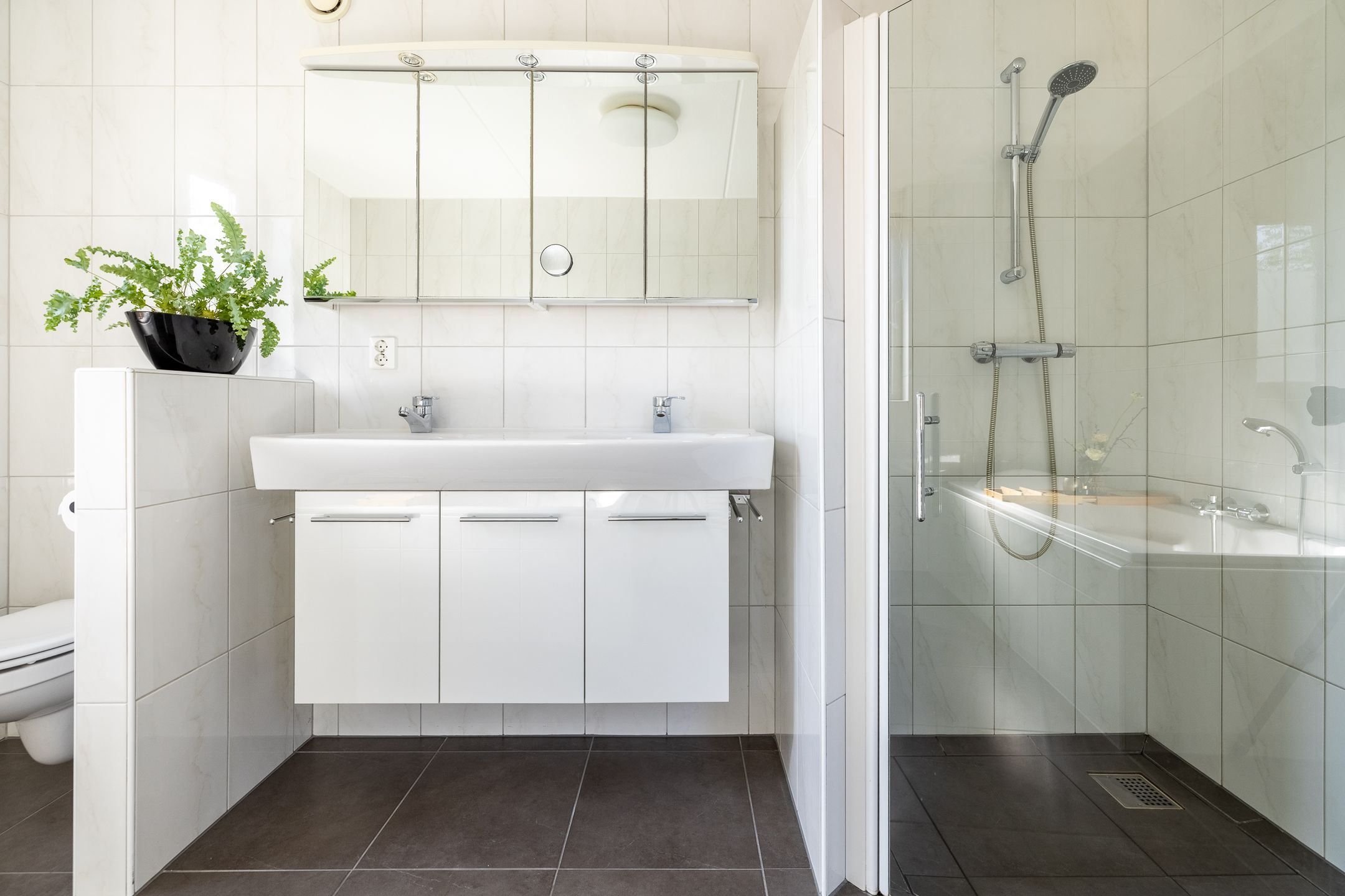 Foto 48 van De Gasperilaan 36