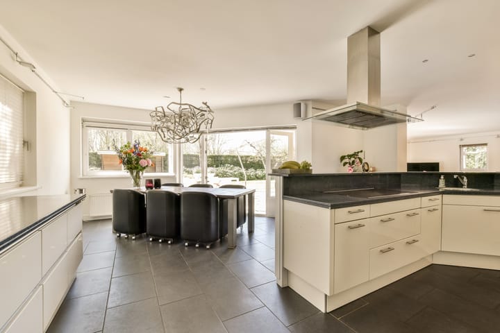 Foto 12 van Waalhavenstraat 2