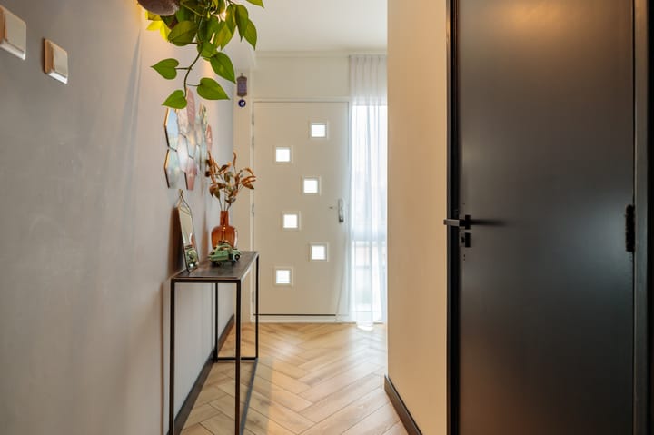 Photo 7 of Botter 18