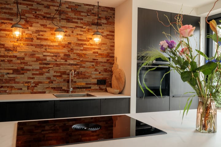 Photo 9 of Botter 18