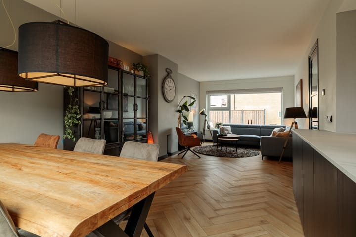 Photo 15 of Botter 18