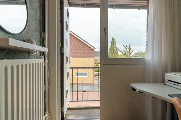 Photo 30 of Botter 18