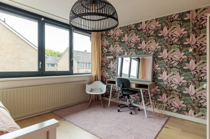 Photo 32 of Botter 18