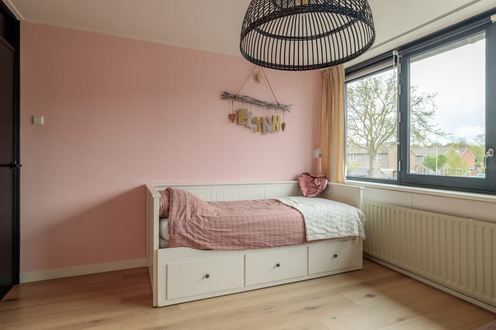 Photo 33 of Botter 18