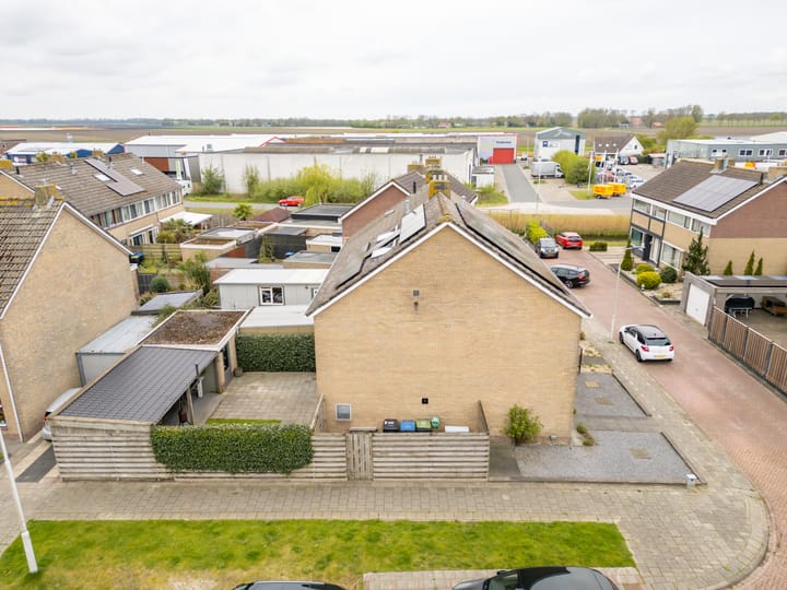 Photo 42 of Botter 18