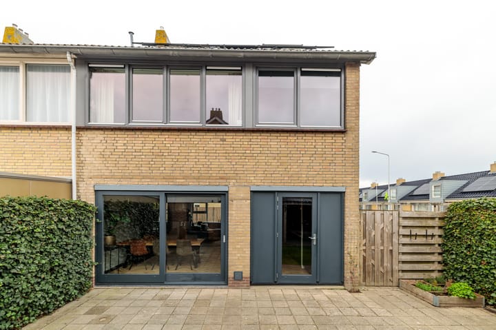 Photo 43 of Botter 18