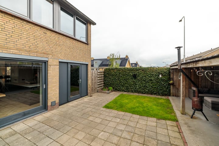 Photo 44 of Botter 18