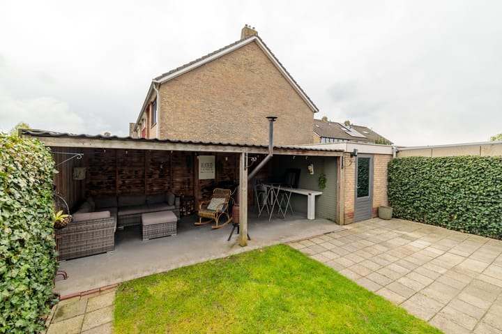 Photo 46 of Botter 18