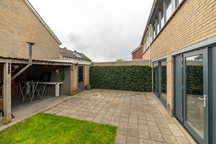 Photo 47 of Botter 18