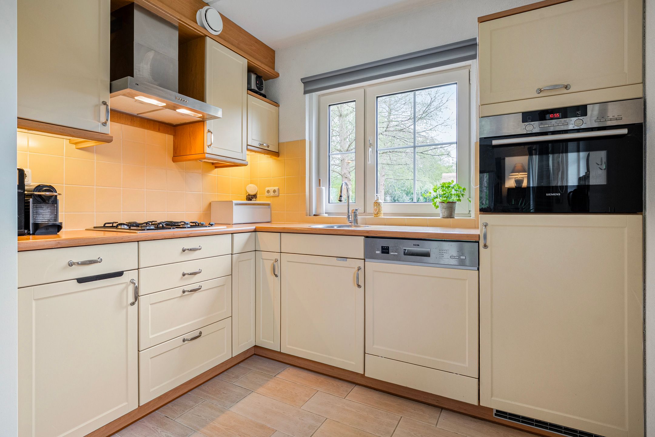 Foto 6 van Binnenweg 12-73