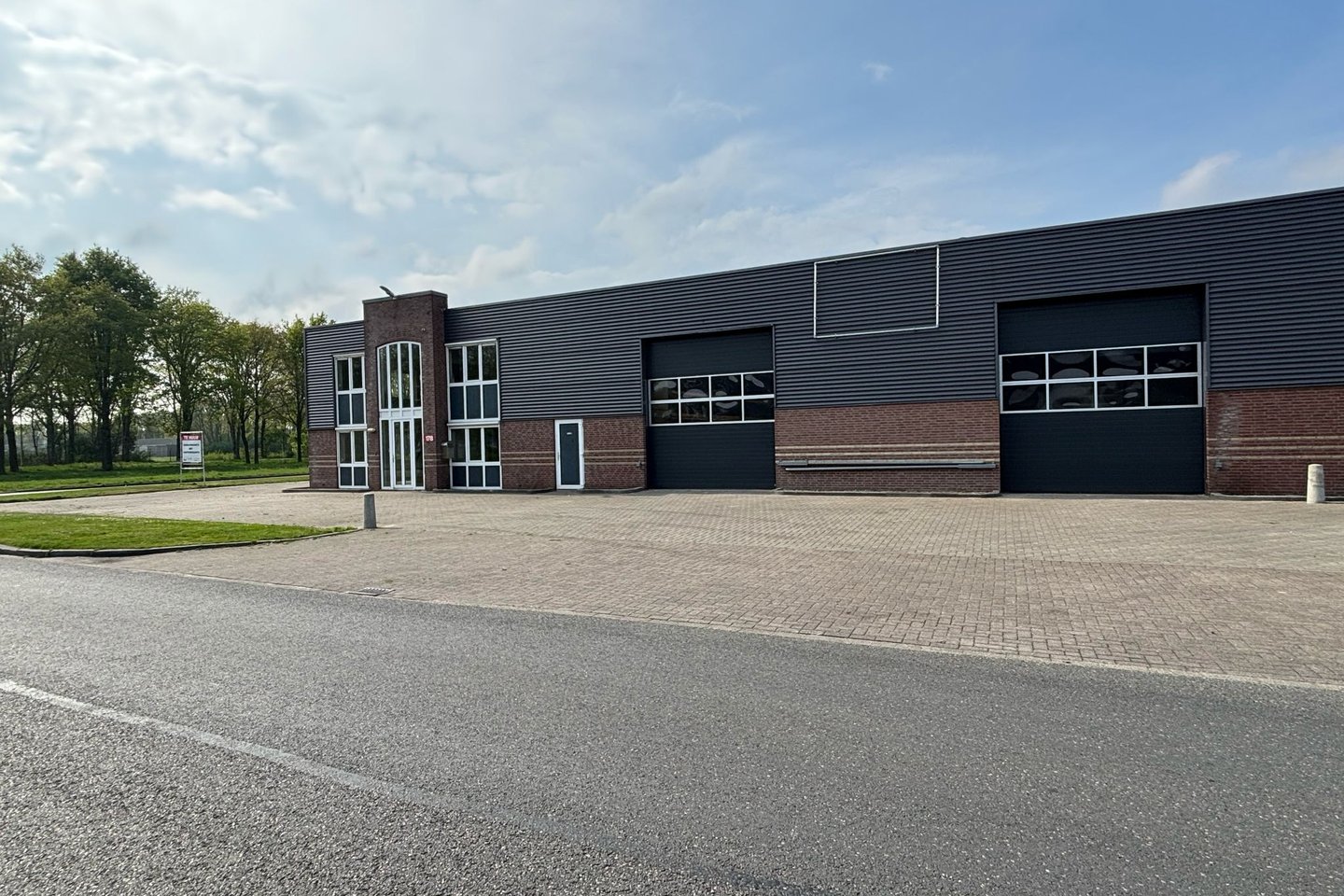 View photo 3 of Bedrijvenpark Twente 178