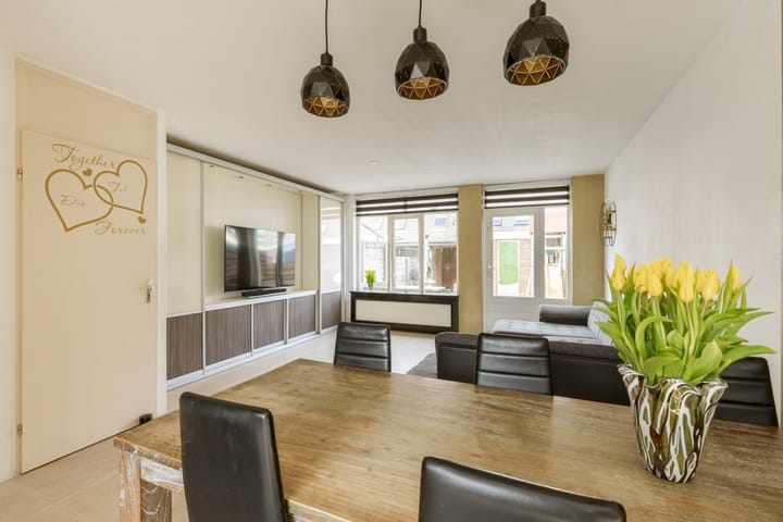 Foto 11 van Bartokweg 9