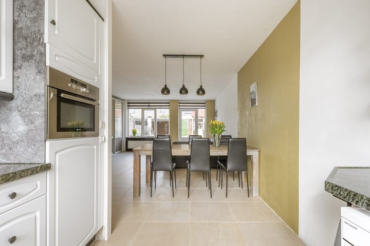 Foto 16 van Bartokweg 9