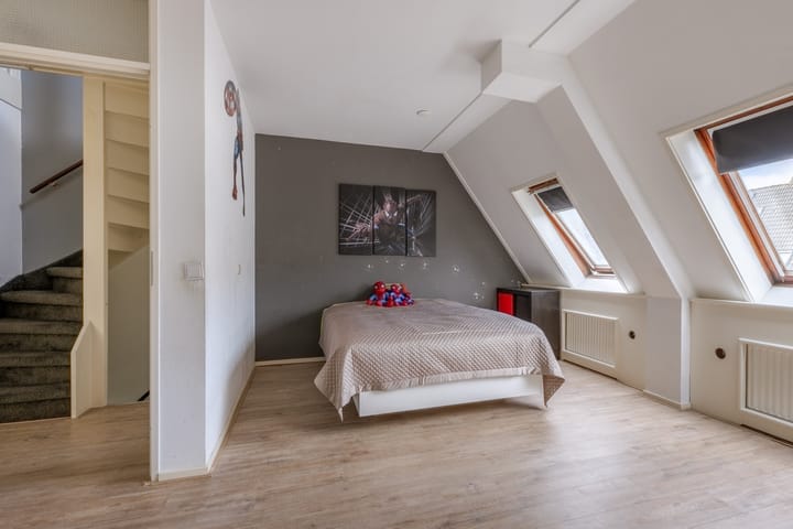 Foto 21 van Bartokweg 9