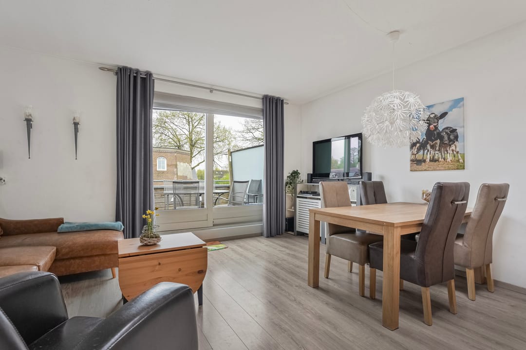 Foto 2 van Molenplein 10