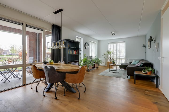 Photo 13 of Robert Josephstraat 4