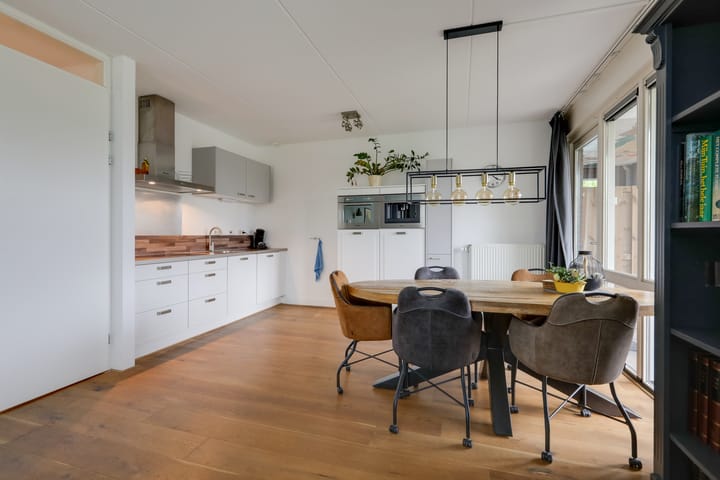 Foto 19 van Robert Josephstraat 4