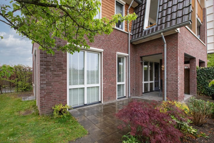 Photo 35 of Robert Josephstraat 4