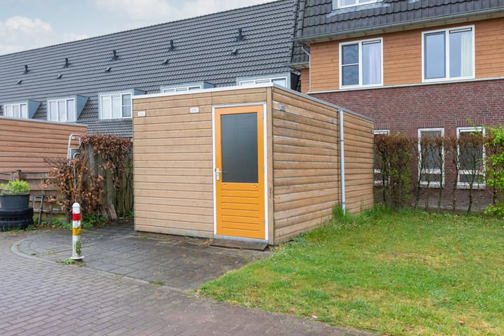 Photo 40 of Robert Josephstraat 4