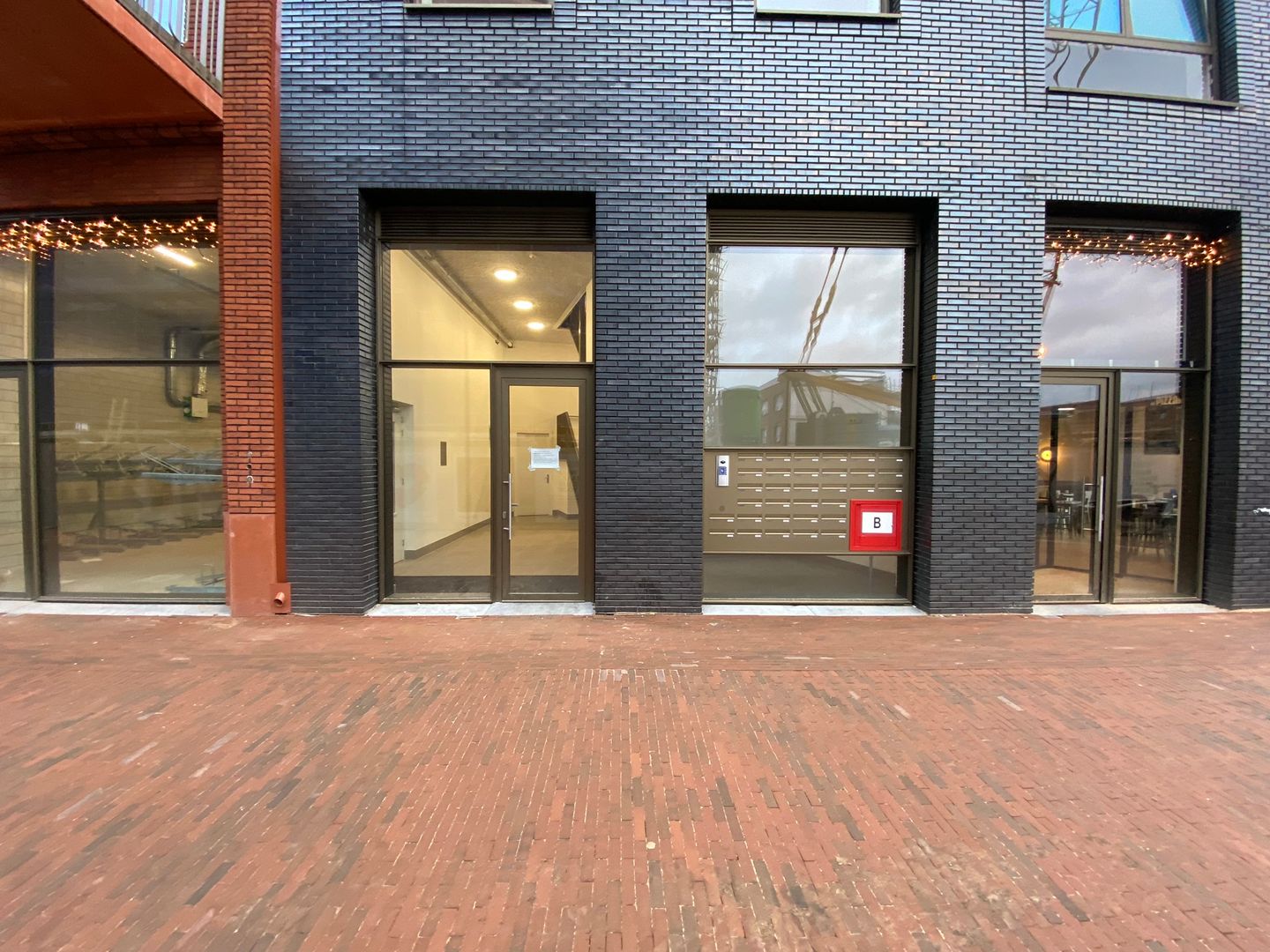 Photo 20 of Moormannstraat 17