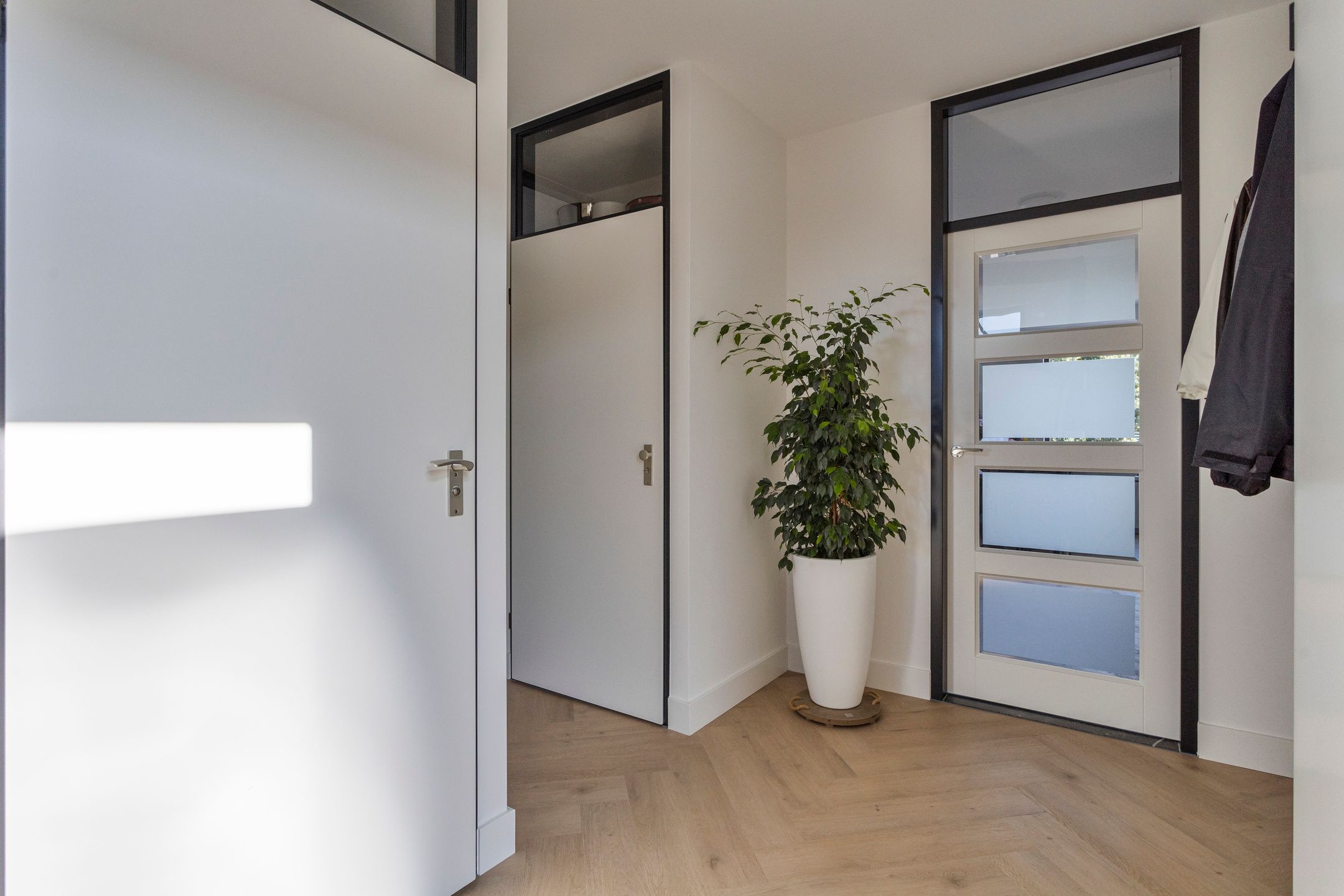 Photo 6 of Hugo de Grootstraat 9