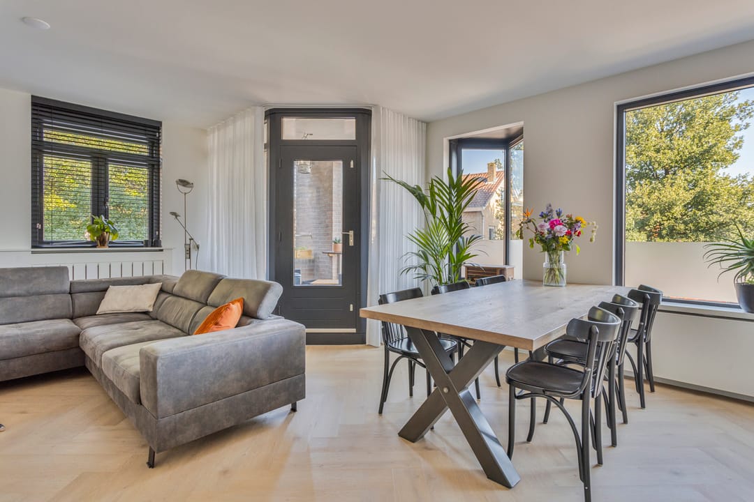 Photo 11 of Hugo de Grootstraat 9