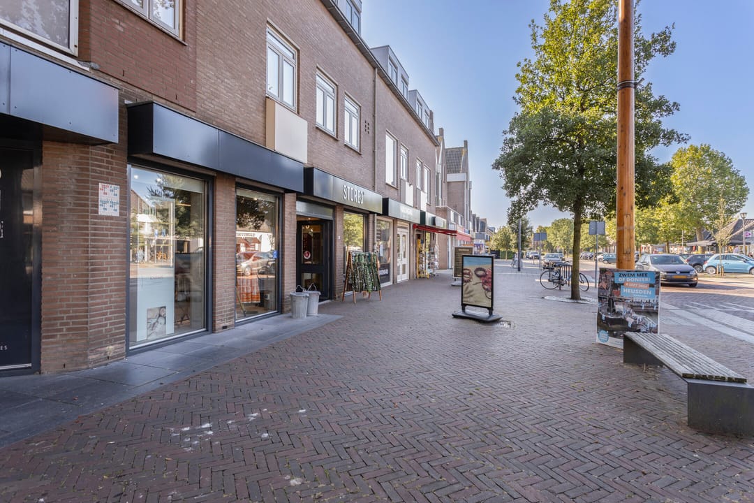 Photo 37 of Hugo de Grootstraat 9