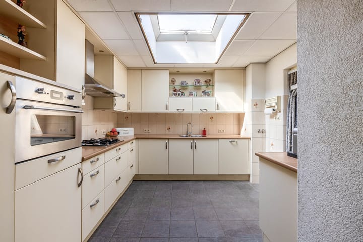 Foto 15 van Sinte Lucijweg 26