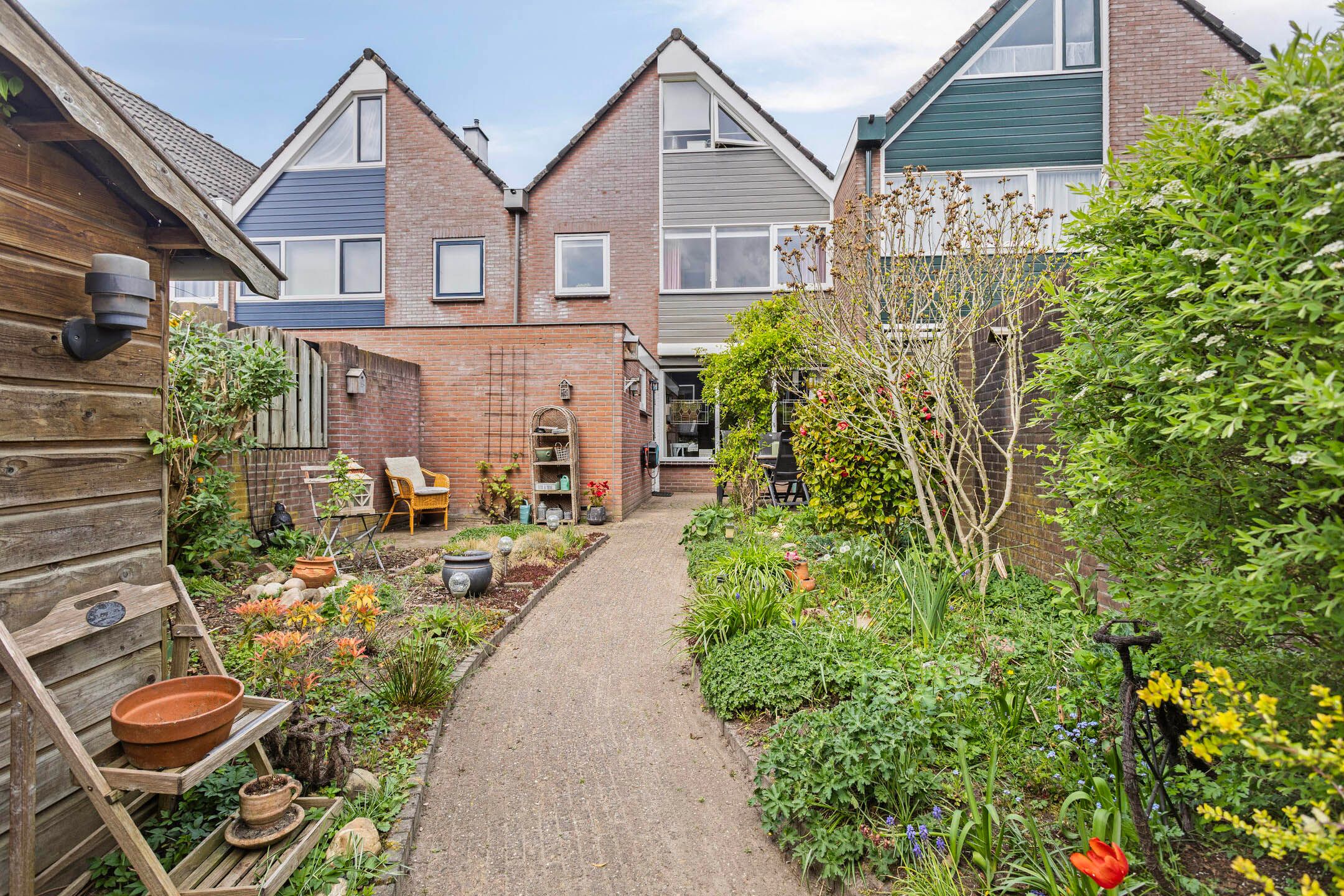 Photo 3 of Vleermuislaan 7