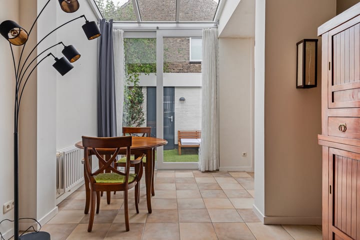 Foto 8 van Van Heutszstraat 38