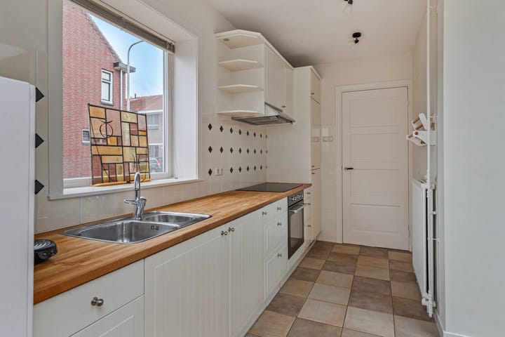 Foto 13 van Van Heutszstraat 38