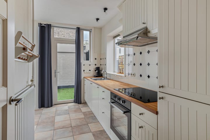 Foto 14 van Van Heutszstraat 38