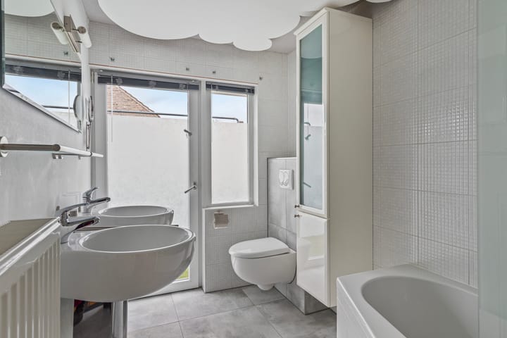 Foto 22 van Van Heutszstraat 38