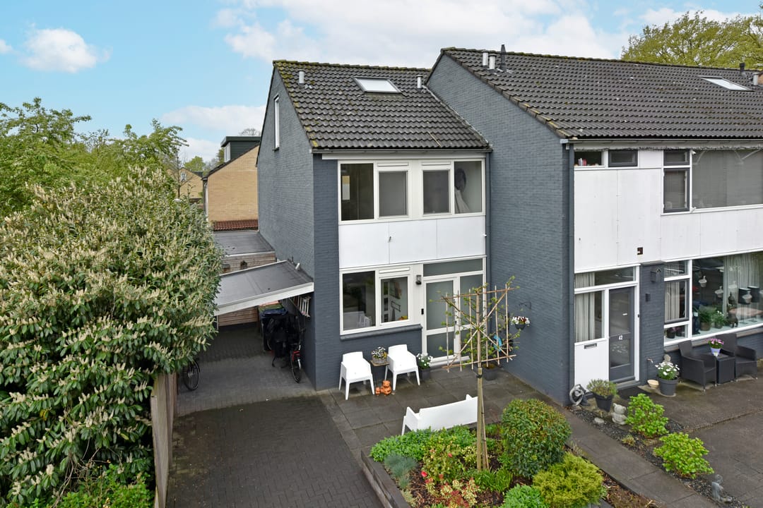 Photo 1 of Titus Brandsmastraat 44