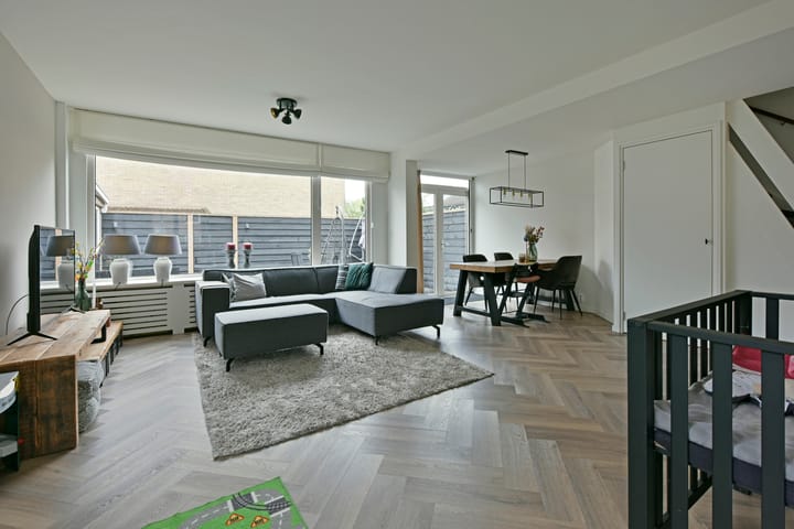 Foto 2 van Titus Brandsmastraat 44