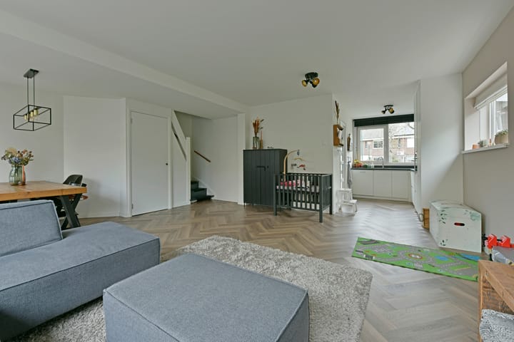 Foto 6 van Titus Brandsmastraat 44