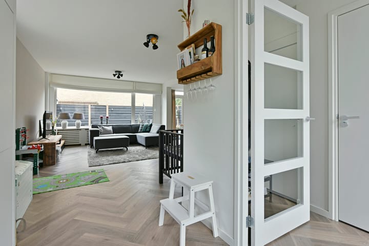 Foto 8 van Titus Brandsmastraat 44