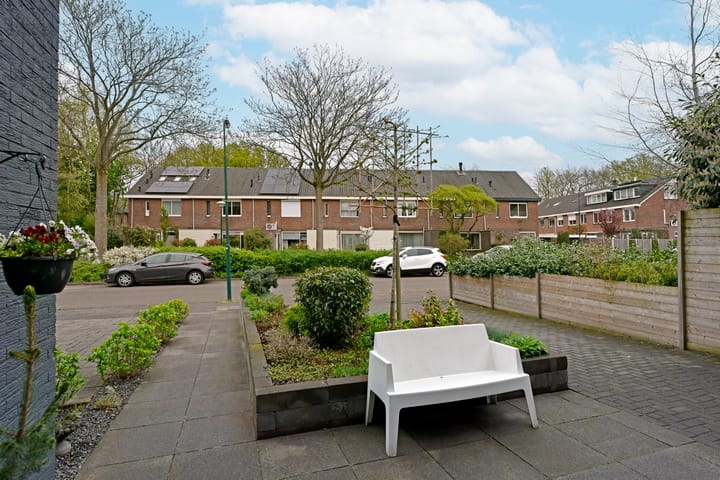 Foto 23 van Titus Brandsmastraat 44