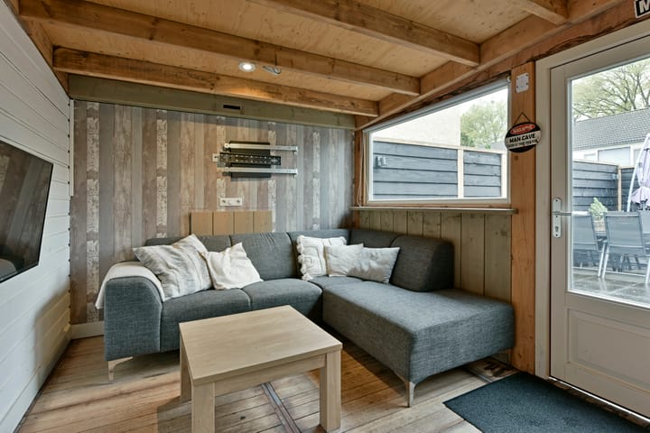 Foto 28 van Titus Brandsmastraat 44