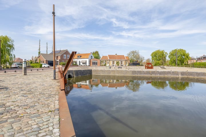 Photo 35 of Westdijk 27