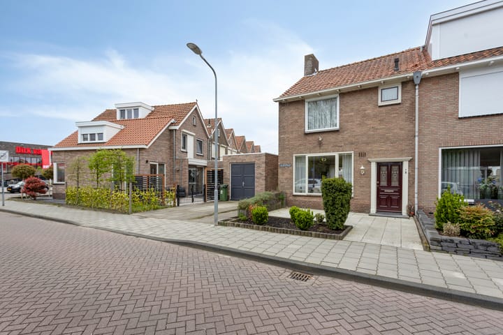 Foto 3 van Leliestraat 1